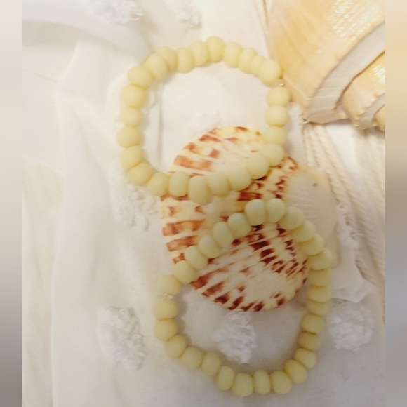 Glow in Dark Bracelets and Ring Set - Picture 2 of 7